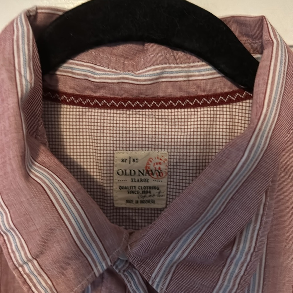 Men’s Long sleeve Button Down - Picture 2 of 2